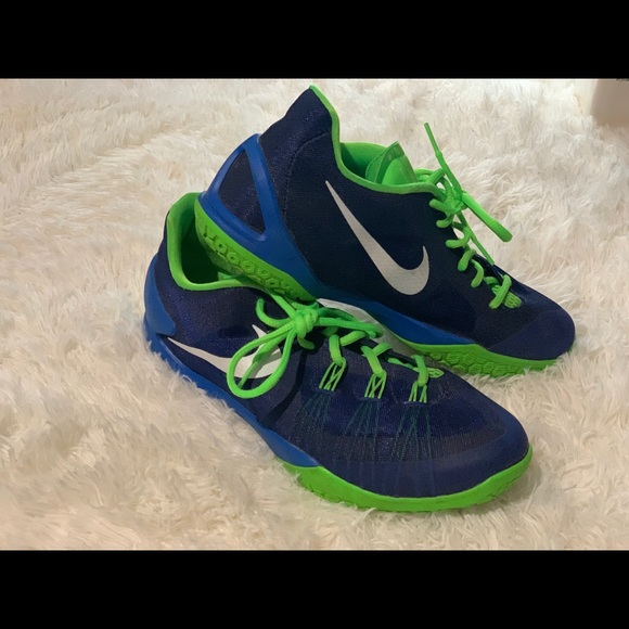 Nike - Picture 1 of 2